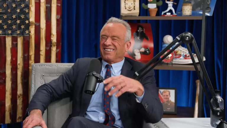 robert-f-kennedy-jr-a-promis-sa-restabileasca-increderea-in-sanatatea-publica.-un-sondaj-arata-ca-nu-reuseste