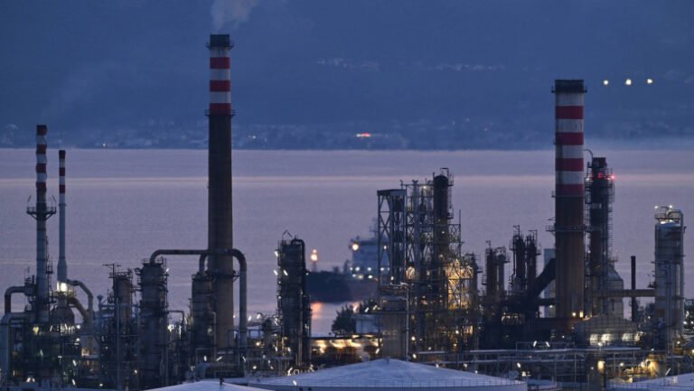 pretul-petrolului-a-trecut-de-90-de-dolari-pe-baril,-cel-mai-ridicat-nivel-din-ultimii-doi-ani.-ingrijorari-in-piata