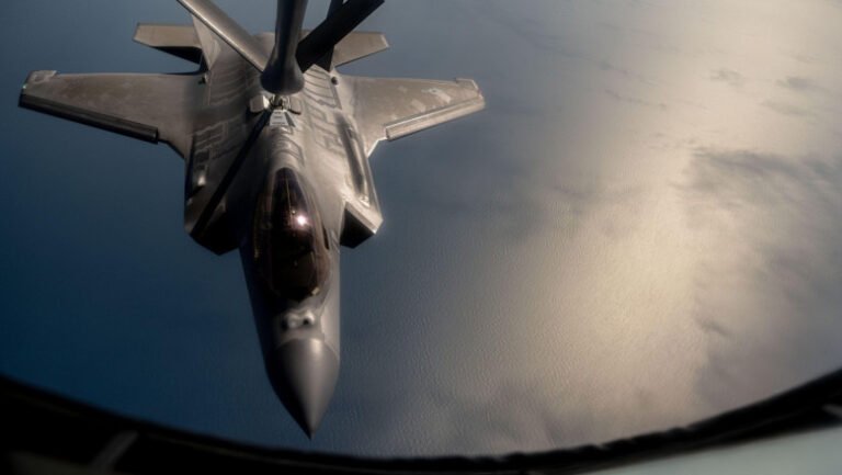 preturile-avioanelor-f-35-au-devenit-atat-de-mari,-incat-nici-elvetia-nu-si-le-mai-permite.-berna-a-anuntat-ca-va-cumpara-mai-putine