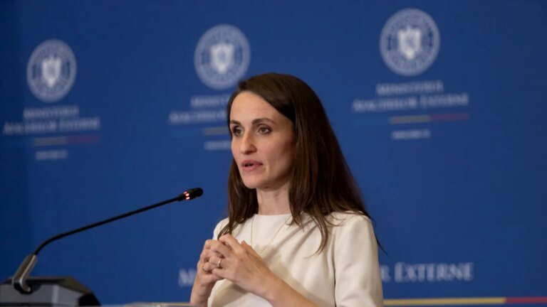 oana-toiu:-peste-1000-de-romani-repatriati-din-orientul-mijlociu.-ministrul-respinge-informatiile-despre-o-minora-exclusa-din-zborul-de-evacuare