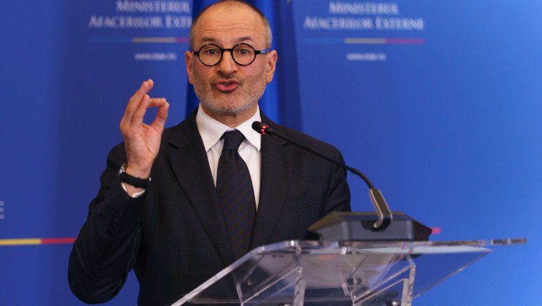 andrei-tarnea-spune-ca-numele-fiicei-lui-victor-ponta-nu-putea-fi-scos-de-pe-lista-pentru-repatriere.-„se-incadreaza-in-codul-penal”