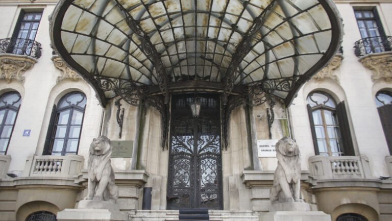 ministrul-culturii:-obiectele-din-muzeul-„george-enescu”-sunt-in-siguranta.-lucrarile-de-restaurare-vor-continua-in-cel-mai-scurt-timp