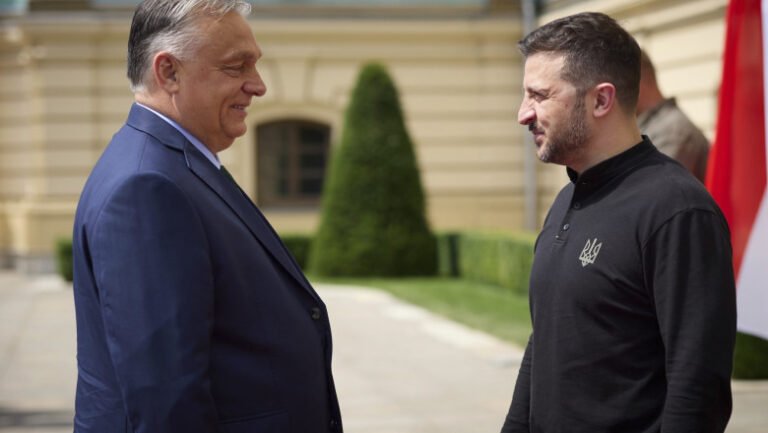 tensiune-fara-precedent-intre-ungaria-si-ucraina:-kievul-le-cere-ucrainenilor-sa-nu-mai-calatoreasca-in-tara-vecina