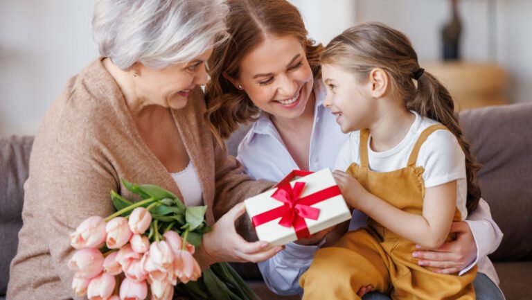 ziua-mamei-sau-ziua-internationala-a-femeii:-ce-se-sarbatoreste,-de-fapt,-in-fiecare-an-pe-8-martie