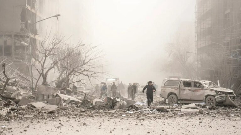 iranul-sustine-ca-a-vizat-orase-israeliene-si-o-baza-aeriana-din-iordania