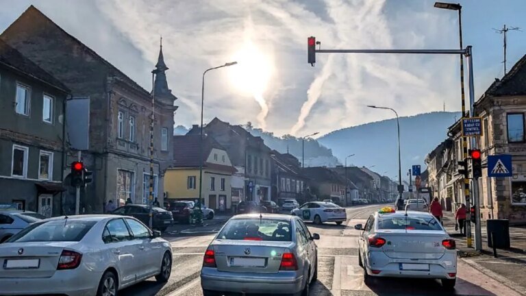 un-oras-din-romania-instaleaza-radare-care-schimba-semaforul-pe-rosu-cand-soferii-depasesc-viteza