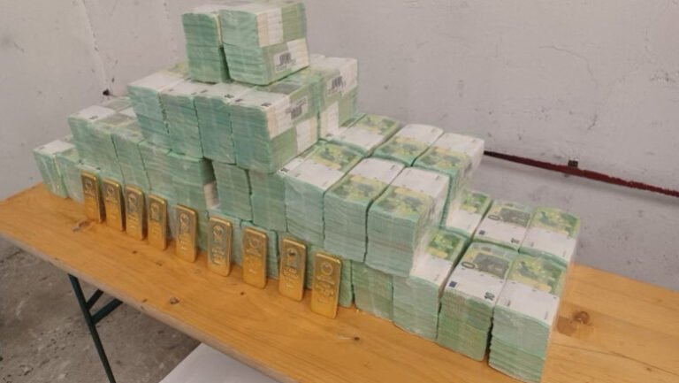 proiect-de-lege-in-ungaria-pentru-a-permite-autoritatilor-sa-mai-retina-aurul-si-banii-confiscati-de-la-ucraineni