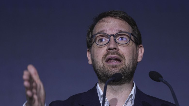 dominic-fritz-critica-interventia-psd-in-scandalul-ponta-toiu:-„sa-terminam-cu-aceasta-republica-a-privilegiatilor”