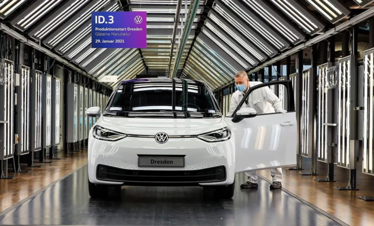 volkswagen-anunta-50.000-de-disponibilizari-dupa-ce-profitul-s-a-prabusit-cu-44%