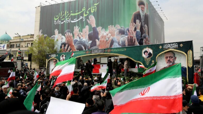 razboi-in-orientul-mijlociu-ziua-13.-stramtoarea-ormuz-devine-noul-focar-al-conflictului,-dupa-atacuri-asupra-navelor-si-interventia-sua-/-hezbollah-si-iranul-au-lansat-primul-atac-coordonat-impotriva-israelului