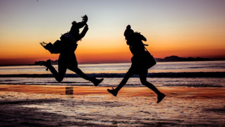 fake-news-viral-demontat-de-autoritati:-un-jandarm-a-platit-din-banii-lui-laptele-pe-care-un-barbat-a-incercat-sa-l-fure-din-magazin