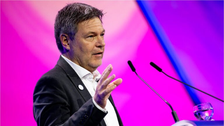 realegerea-lui-trump-a-transformat-economia-globala-intr-un-camp-de-lupta,-spune-un-fost-ministru-german.-„totul-a-devenit-o-arma”