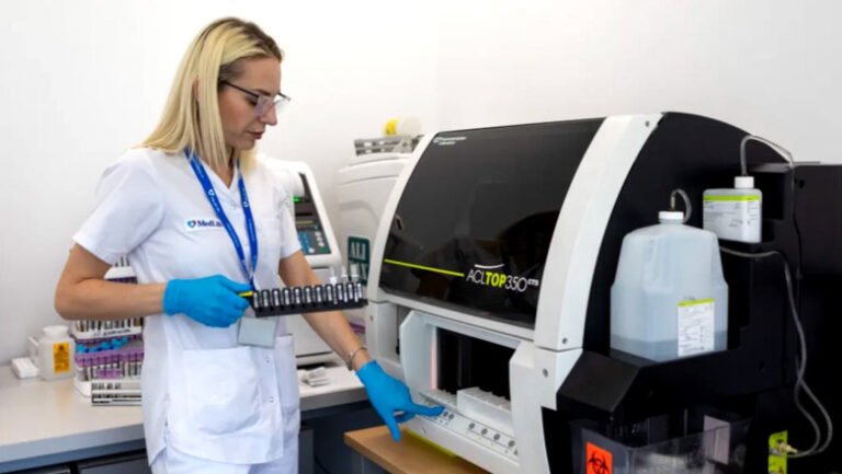 inovatie-in-medicina-de-laborator:-un-test-de-sange-care-poate-depista-din-timp-cancerul-pulmonar