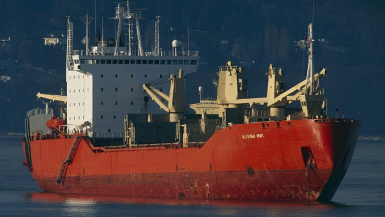 prima-reactie-a-kremlinului,-dupa-ce-sua-au-ridicat-temporar-sanctiunile-pentru-petrolul-rusesc:-„interesele-noastre-coincid”