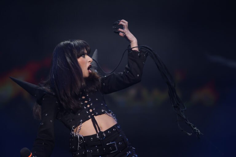 deputatii-europeni-primesc-banide-ziua-europei-fara-sa-faca-nimic.-„jean-monnet-se-rasuceste-in-mormant”