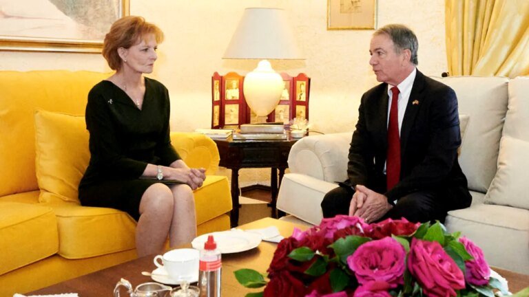 custodele-coroanei-margareta-l-a-primit-la-palatul-elisabeta-pe-noul-ambasador-al-statelor-unite