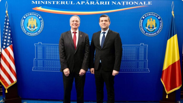 ministrul-apararii-s-a-intalnit-cu-noul-ambasador-al-sua:-„romania-este-un-promotor-ferm-al-parteneriatului-strategic-cu-statele-unite”
