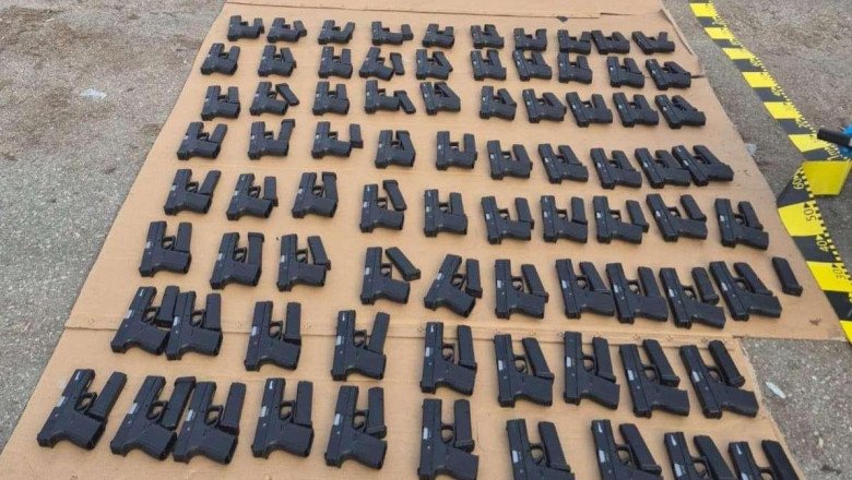 captura-de-proportii-la-calafat-peste-100-de-pistoale,-incarcatoare-si-60.000-de-tigarete-au-fost-descoperite-intr-un-camion