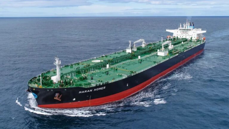 un-petrolier-grec,-cu-un-marinar-roman-la-bord,-a-fost-lovit-in-marea-neagra.-care-este-starea-echipajului