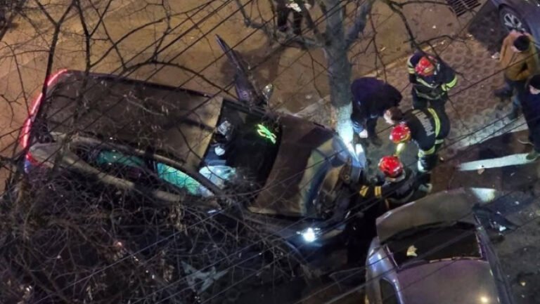 un-sofer-beat,-cu-alcoolemie-de-peste-1-la-mie,-a-provocat-un-accident-pe-un-bulevard-din-ploiesti,-apoi-a-fugit