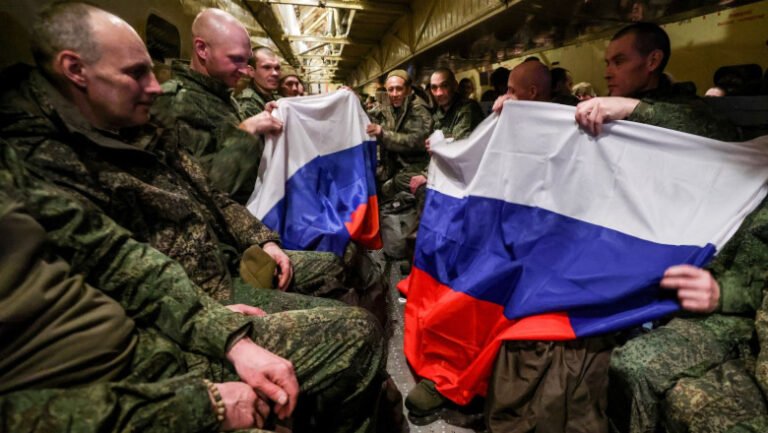 ce-condamnari-au-primit-cinci-militari-ucraineni,-participanti-la-ofensiva-din-kursk,-dupa-ce-au-cazut-prizonieri-in-rusia