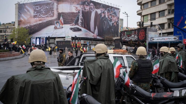 armata-iraniana-cere-unitatea-liderilor-musulmani-impotriva-sua-si-israelului:-„nu-aveti-incredere-in-puterea-goala-a-americii”