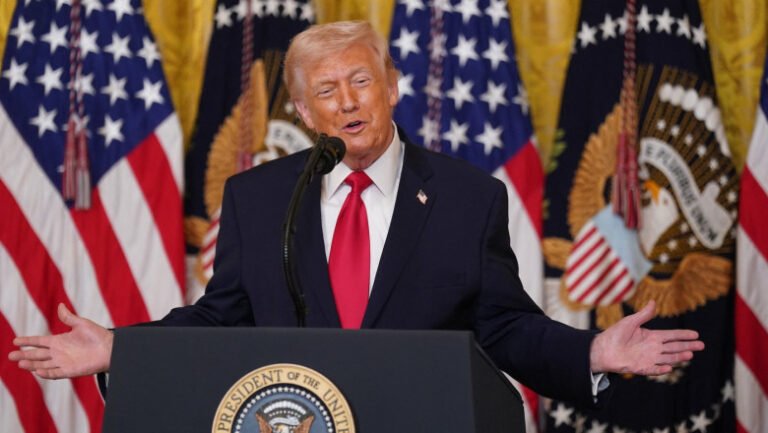 trump-spune-ca-iranul-vrea-sa-negocieze-un-armistitiu.-„s-ar-putea-sa-mai-lovim-de-inca-cateva-ori,-doar-de-dragul-distractiei”