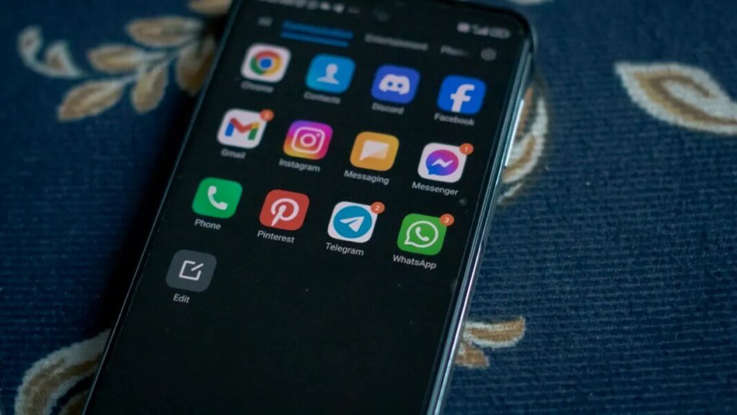 un-lant-olandez-de-magazine-permite-tinerilor-sa-aplice-la-joburi-prin-whatsapp-si-sa-si-programeze-singuri-interviuri un-lant-olandez-de-magazine-permite-tinerilor-sa-aplice-la-joburi-prin-whatsapp-si-sa-si-programeze-singuri-interviuri