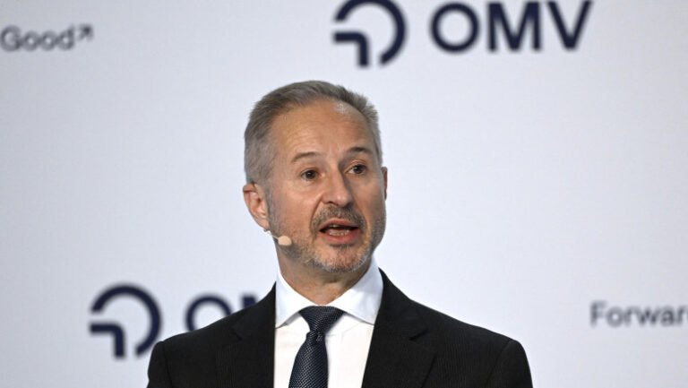 „trebuie-sa-conducem-mai-putin”.-seful-omv-avertizeaza-asupra-unei-posibile-crize-de-combustibil