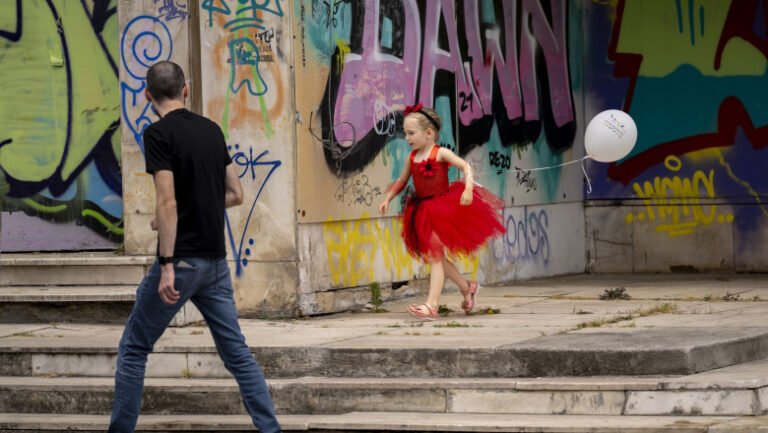 cum-vrea-primaria-capitalei-sa-scape-de-graffiti-ul-de-pe-cladirile-din-zonele-protejate.-ce-trebuie-sa-faca-proprietarii