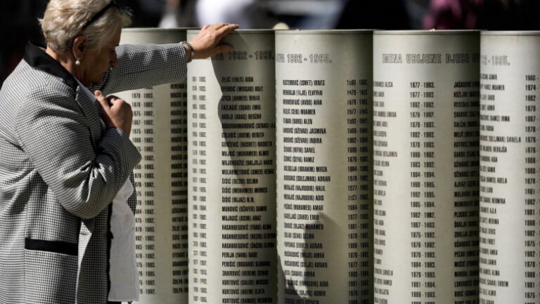 noi-detalii-in-cazul-vanatorii-de-oameni-din-sarajevo:-ce-„trofee”-ar-fi-primit-participantii.-trei-persoane-au-fost-acuzate