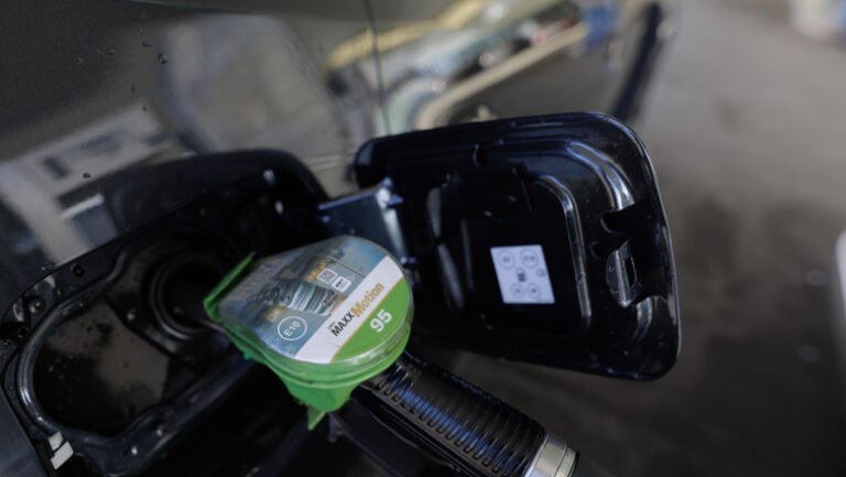 austria-reduce-taxele-la-carburanti,-dupa-scumpirile-provocate-de-razboiul-din-iran