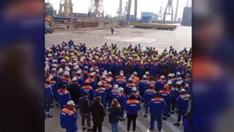 protest-la-santierul-naval-mangalia,-angajatii-nu-si-au-primit-salariile-de-trei-luni.-„nu-mai-putem-munci-pe-burta-goala”