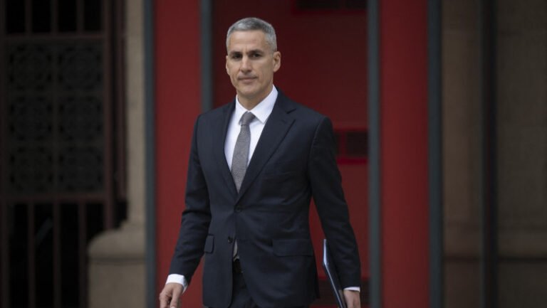 prim-ministrul-andrei-ghiurov-revine-asupra-participarii-bulgariei-la-consiliul-pentru-pace.-„a-fost-decizia-unui-singur-oligarh”