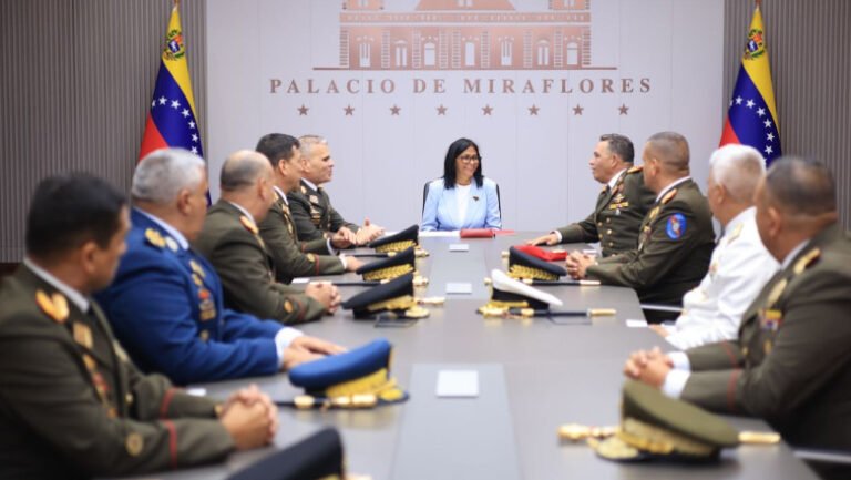 cutremur-in-armata-venezuelei:-delcy-rodriguez-inlocuieste-conducerea-militara-dupa-caderea-lui-maduro