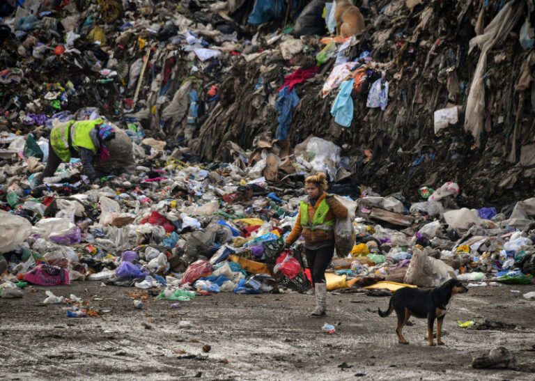 trump-are-in-vedere-un-proiect-imobiliar-in-transilvania.-proiectul,-controversat,-amplasat-langa-o-fosta-groapa-de-gunoi-(nyt)