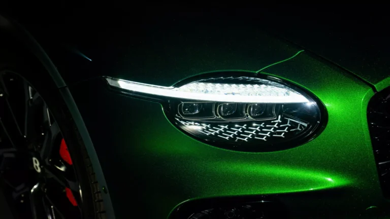 schimbare-de-plan:-bentley-„trage-frana-de-mana”-electrificarii.-patru-modele-noi,-anulate-dintr-un-foc