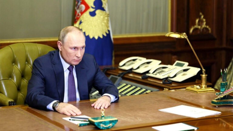 „putin-personal-s-a-temut”.-cum-a-preluat-kremlinul-metodele-iranului-dupa-ce-a-vazut-ce-a-patit-khamenei