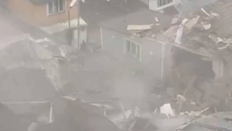 explozie-intr-un-district-al-istanbulului:-doua-cladiri-s-au-prabusit,-trei-oameni-au-fost-dusi-la-spital explozie-intr-un-district-al-istanbulului:-doua-cladiri-s-au-prabusit,-trei-oameni-au-fost-dusi-la-spital