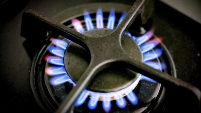 sute-de-consumatori,-lasati-fara-gaze-in-sectorul-1-al-capitalei-din-cauza-unei-avarii.-care-este-cauza-si-cand-se-va-relua-alimentarea