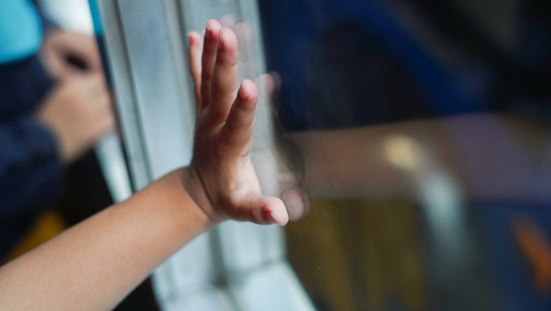 un-copil-de-cinci-ani-a-murit-dupa-ce-a-cazut-de-la-etajul-9-al-unui-bloc-din-capitala un-copil-de-cinci-ani-a-murit-dupa-ce-a-cazut-de-la-etajul-9-al-unui-bloc-din-capitala