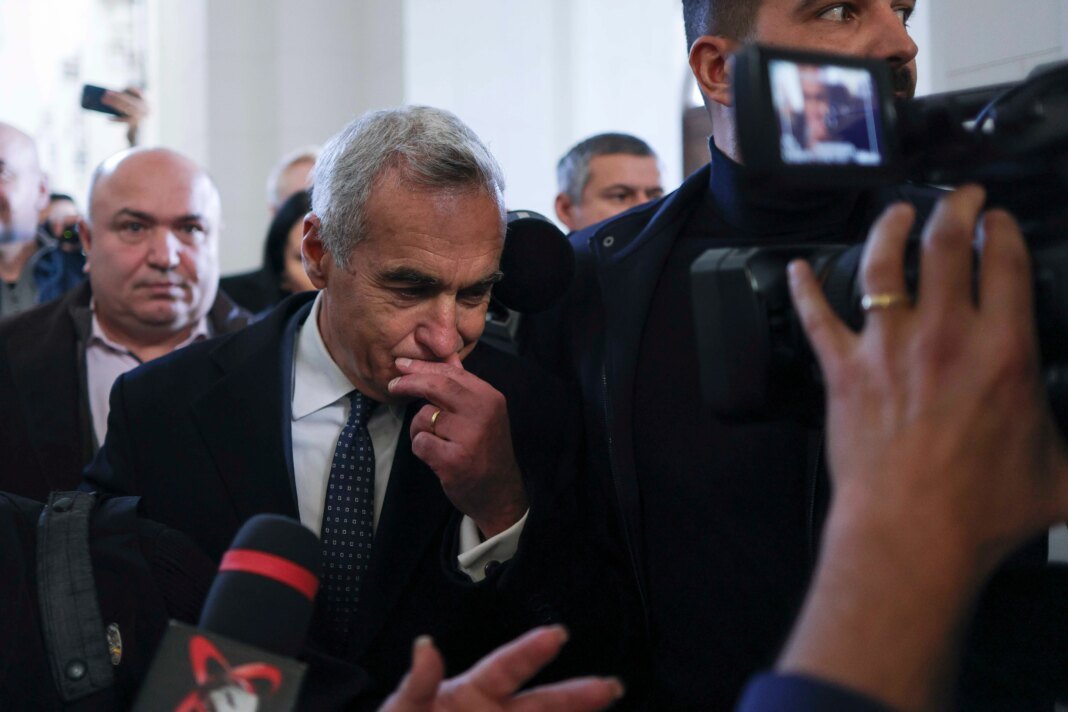 secretele-insulei-ada-kaleh,-scufundata-in-dunare.-„oamenii-dorm-in-catacombe-si-scotocesc-nopti-intregi-dupa-comori”