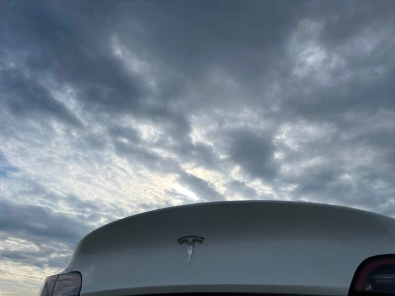 geely-starshine-8-update-–-hibridul-care-vrea-sa-ucida-„anxietatea-autonomiei”-cu-225-km-pur-electrici