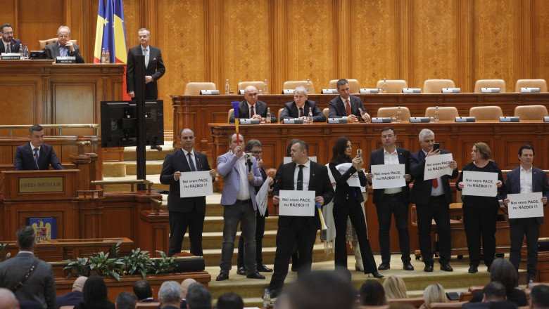 trei-deputati-ai-partidului-sos,-indemnizatie-redusa-cu-50-%-pe-trei-luni-pentru-scandalul-din-plen