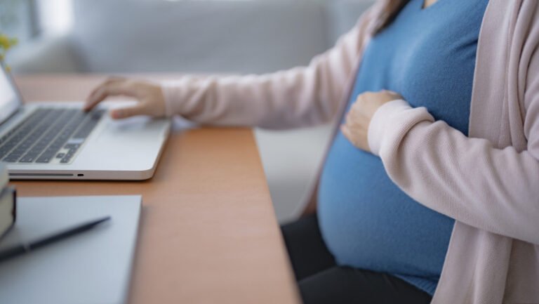 o-firma-trebuie-sa-plateasca-despagubiri-de-22,5-milioane-de-dolari-pentru-ca-nu-a-lasat-o-angajata-sa-lucreze-de-acasa