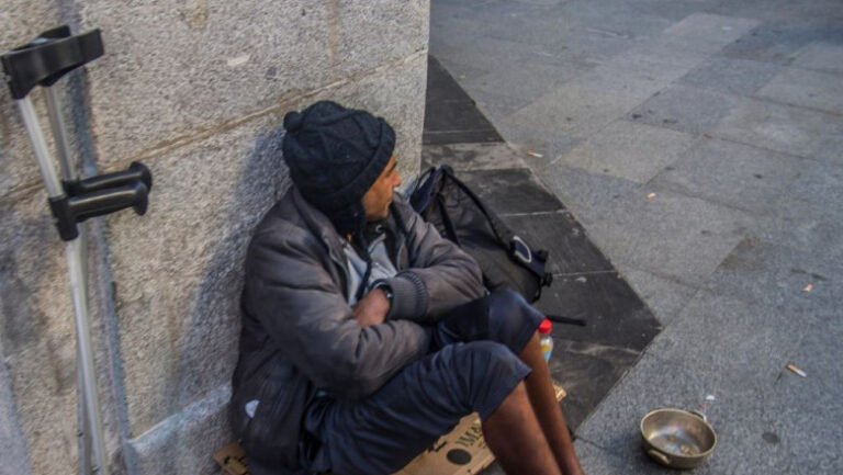 suedia-vrea-sa-i-expulzeze-pe-migrantii-care-nu-duc-o-„viata-cinstita”