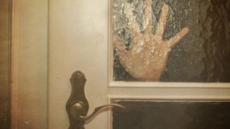 legea-privind-informarea-asupra-traficului-de-persoane,-promulgata.-mesaje-obligatorii-in-hoteluri,-aeroporturi-si-agentii