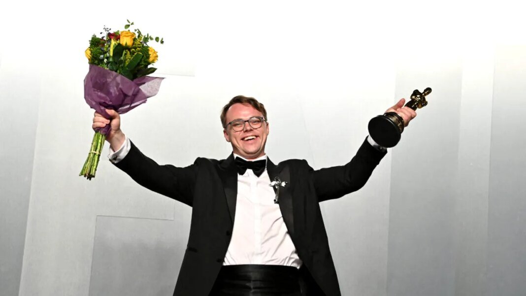 co-regizorul-filmului-premiat-cu-oscar-„mr-nobody-against-putin”,-calificat-de-autoritatile-ruse-drept-„agent-strain”.-care-a-fost-reactia-sa