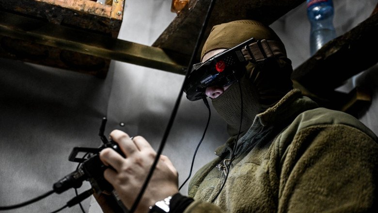 momentul-in-care-dronele-ucrainene-distrug-trei-lansatoare-multiple-de-rachete-rusesti-in-crimeea