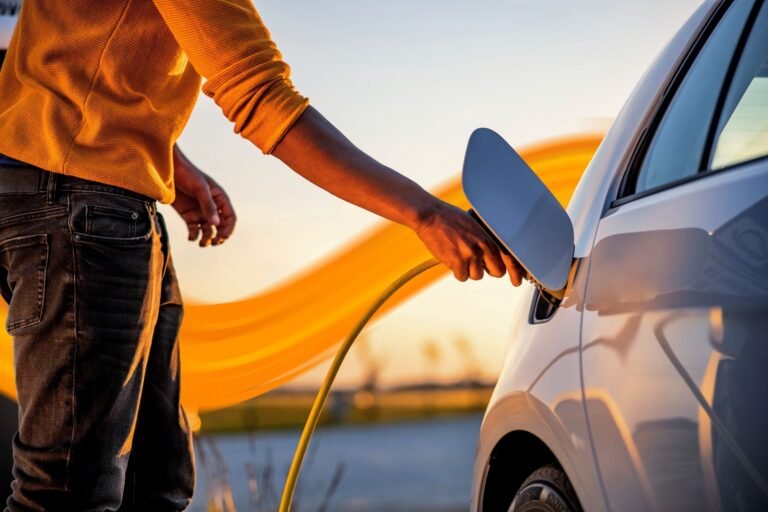 unde-ne-incarcam-masinile?-studiul-deloitte-2026-dezvaluie-marea-dilema:-vrem-acasa,-dar-n-avem-priza,-iar-la-statii-cerem-plata-cu-cardul